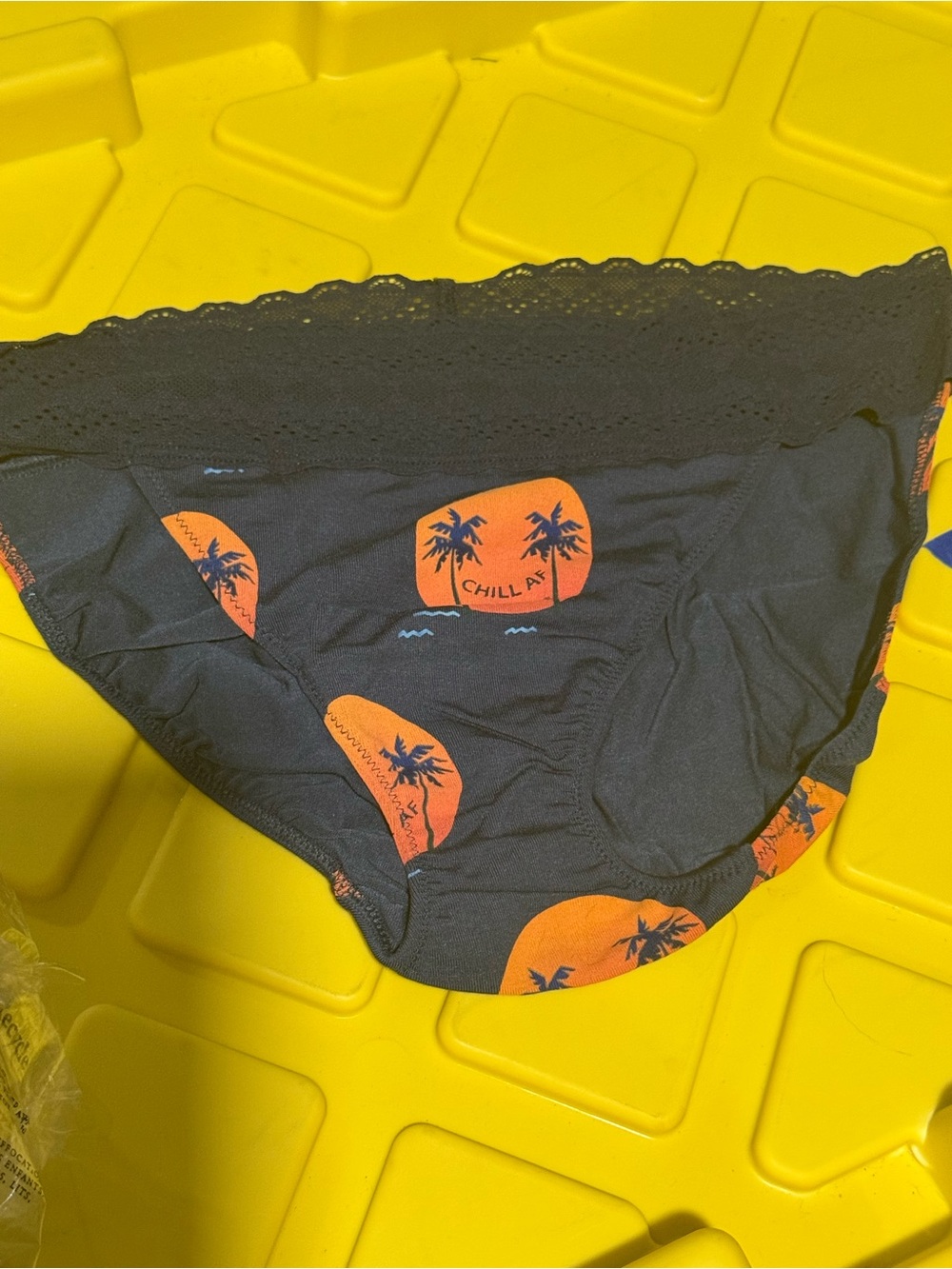 Meundies feel free lace bikini underwear M
